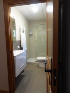 cuarto de baño habitación 8