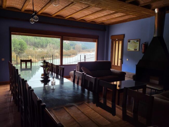 Salón grande casas rurales Rio Júcar Casas Rurales Alcalá del Jücar, Casas Rurales Albacete, Casas Rurales con piscina Alcala del Júcar, cerca de Casas Rurales El Herrero, Finca los Olivos,
