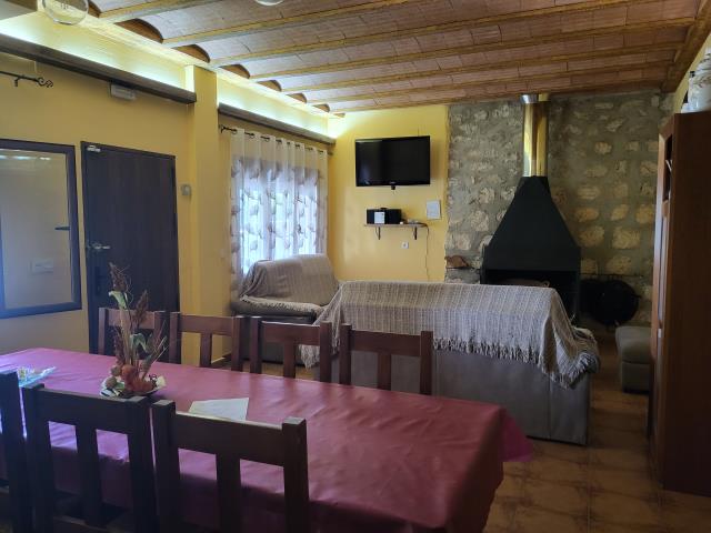 20220619_191038 (640x480)