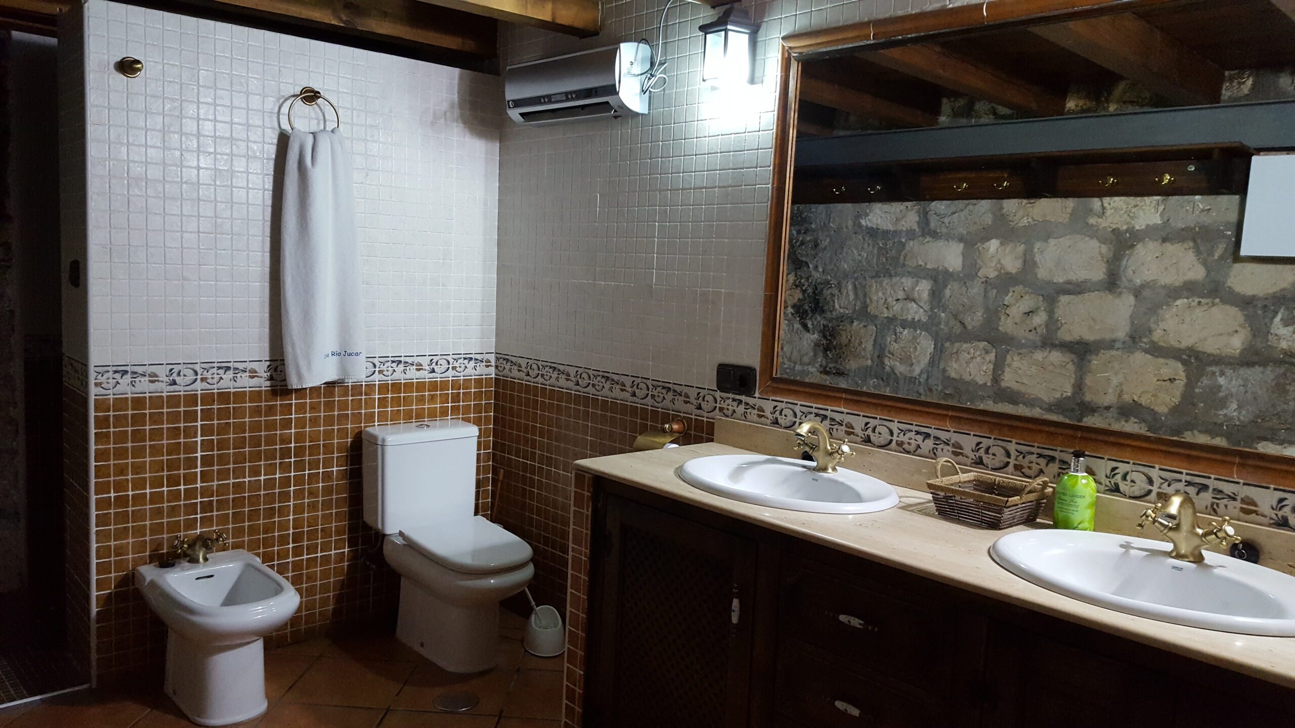 Casas rurales Alcala del Jucar, www.casasruralesriojucar.es, alojamiento rural Albacete, casas rurales para grupos, alquiler completo